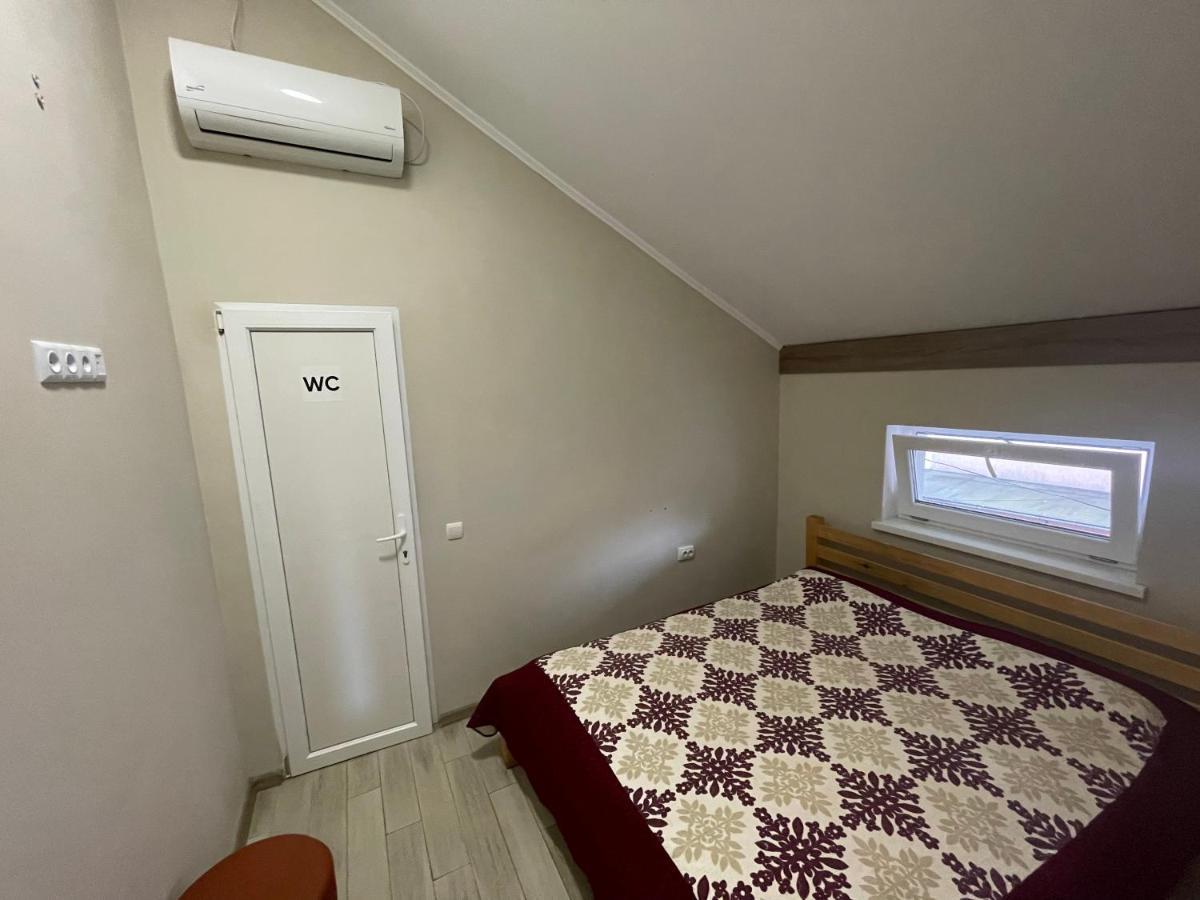 Hostel U Pottera Czerniowce Zewnętrze zdjęcie